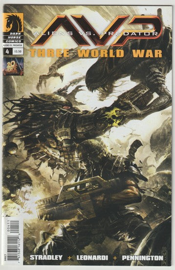Aliens vs Predator Three World War #4 (2010)
