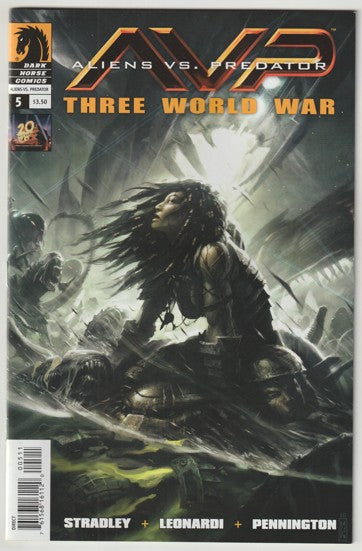 Aliens vs Predator Three World War #5 (2010)