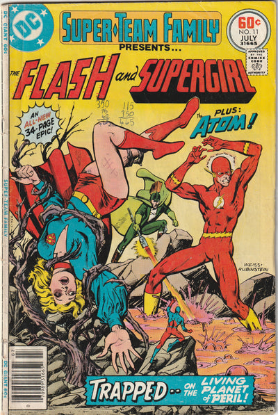 Super-Team Family #11 (1977) Giant - Featuring Flash and Supergirl